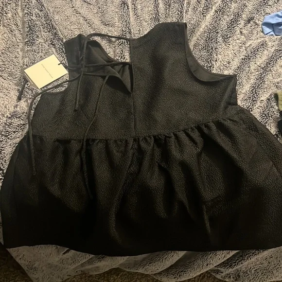 Tank - Picture 2 of 3